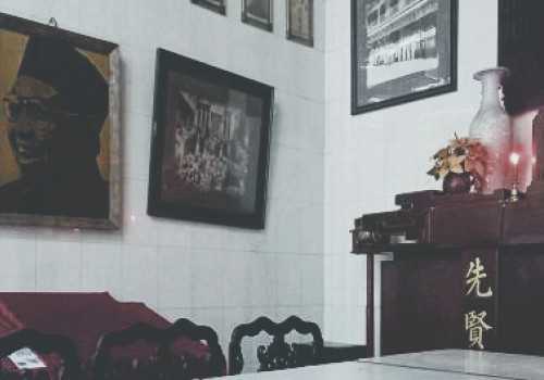 Kenang Bapak Tionghoa Indonesia, Etnis Tiong Hoa Pecinan Semarang Sajikan Makanan Kesukaan Gus Dur Untuk Sembahyang