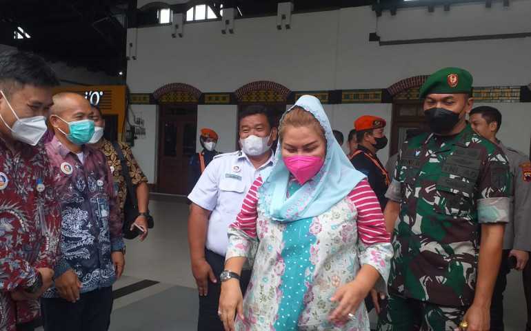 Segera Dilantik Jadi Wali Kota Semarang Definitif, Hevearita Himbau Karangan Bunga Diganti Sembako
