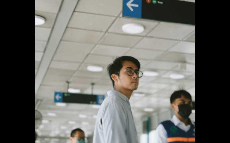 Menuju Single Terbaru Di Bulan Feb, Rayhan Noor Perkenalkan Mau Tak Mau