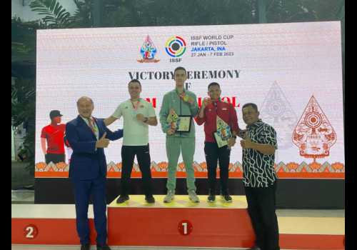 Atlet Menembak Mengharumkan Nama Kota Semarang, Raih Perunggu di Kejuaraan Dunia
