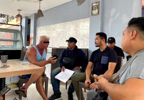 Kejari Mataram Tangkap WNA Australia Terpidana Pengrusakan di Gili Trawangan