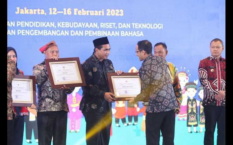 Pemprov Jateng Terima Penghargaan Mendikbud Ristek, Pakai Bahasa Jawa Setiap Kamis