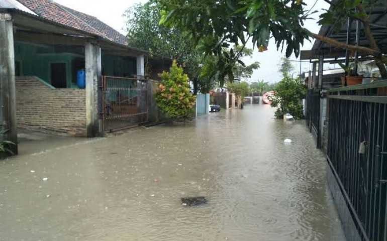 Kembali, Perumahan Dinar Indah Semarang Terendam Banjir