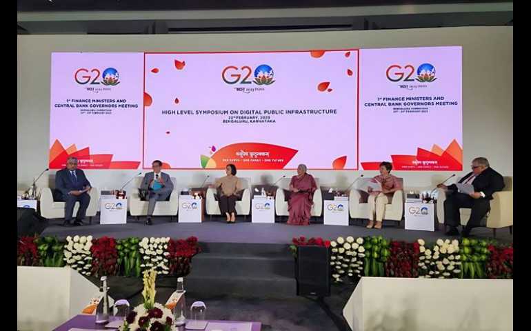 Pemerintah Targetkan 300 BTS dan Akses Internet di 9.700 Lokasi