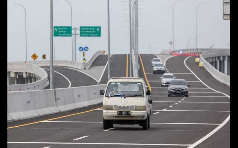 Resmi! Tol Semarang - Demak Siap Beroperasi, Jokowi: Bisa Sebagai Tanggul Laut