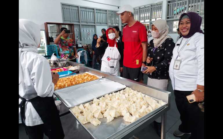 Banyak Karya Pelajar di Sekolah Ini, SMKN 4 dan SMKN 2 Surakarta Dapat Apresiasi Gubernur Jateng