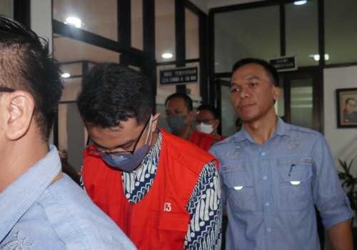 BREAKING NEWS: Resmi Ditahan, Empat Tersangka Pemberian Fasilitas Kredit Bank BJB Dijebloskan ke LP Kedungpane Semarang