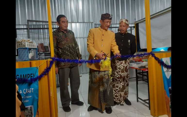 Pagelaran Wayang Kulit Ramaikan Hari Jadi Kecamatan Ngampel ke-21
