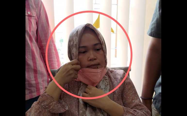 BREAKING NEWS !! Kejagung Tangkap Buron Dona Sari di Padang
