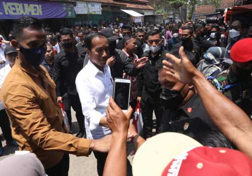 Sidak Pasar Petahan Kebumen, Presiden: Pastikan Harga Stabil!!!