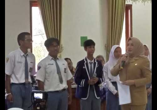 Keren! Bupati Pekalongan Kampanyekan Anti Pernikahan Dini, Fokus Cita-cita