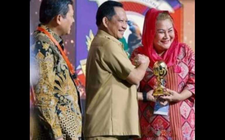 Hebat! Kota Semarang Peroleh Penghargaan UHC