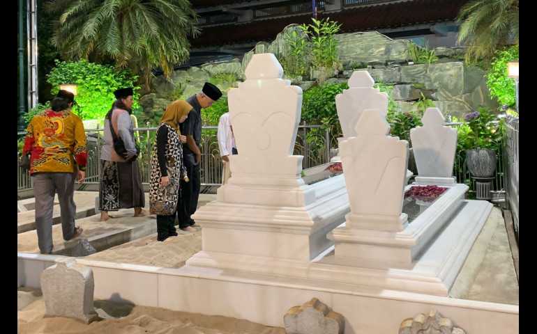 Jelang Ramadhan, Ganjar Keliling Ziarah ke Makam Walisongo