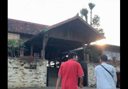 Usung Konsep Jawa, Resto Omah Gunung Pati Semarang: Kuliner Sekaligus Liat Pemandangan