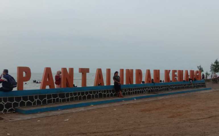 Nikmati Senja di Tepi Pantai Indah Kemangi Kendal, Lengkap dengan Tempat Kuliner