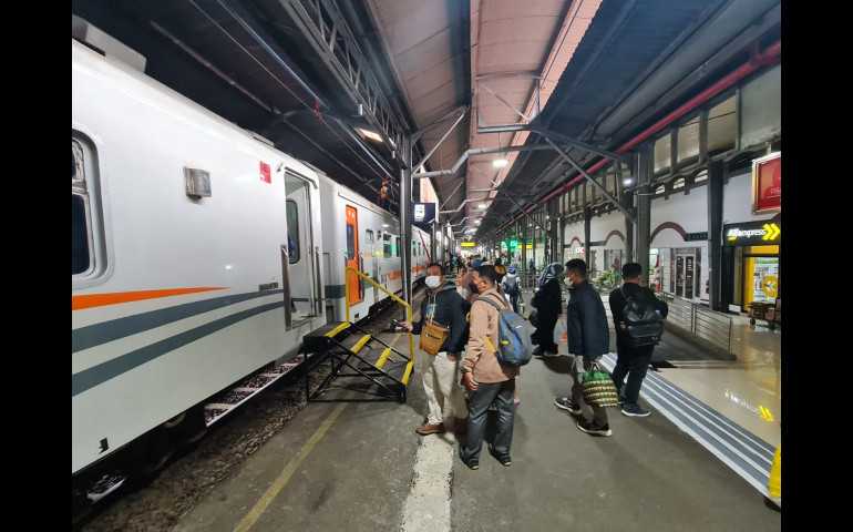 Jangan Sampai Kehabisan! Tiket Kereta Api Lebaran Masih Tersedia