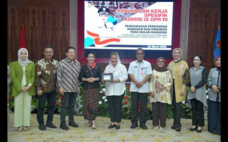Terima Kunjungan DPR RI, Wali Kota Semarang Hevearita Lakukan Pengawasan Peredaran Makanan dan Minuman