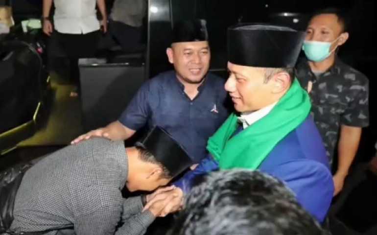 Kunjungan ke Ponpes Asshoddiqiyah Semarang, AHY Minta Generasi Muda Bangun Semangat Bangsa