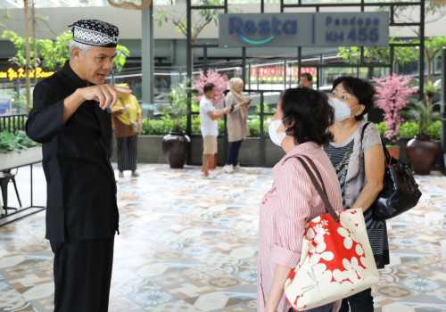 Pesan Ganjar Usai Cek Rest Area ; Kebersihan Tolong Dijaga, Pedagang Jangan Ngepruk!