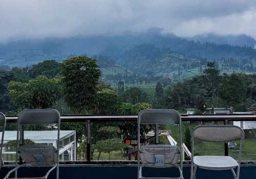 Nongkrong dengan View Gunung Sumbing di Kaki Bumi Coffee & Eatery Temanggung