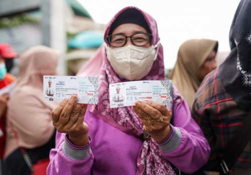 Gelar Safari Ramadhan BUMN 2023, 1.000 Paket Sembako Murah SIG Ludes Tersalurkan Di Tangsel
