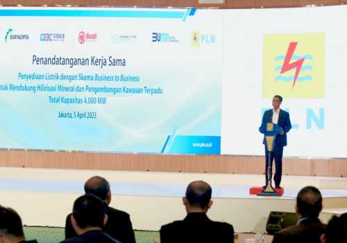 Dukung Hilirisasi Industri, PLN Ajak 5 Mitra Strategis Bangun Kelistrikan Berbasis EBT