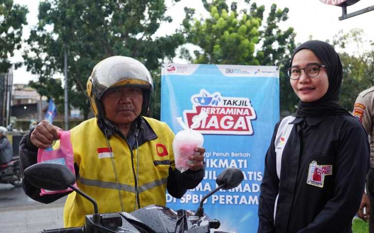 Berbagi Kebahagiaan di Bulan Ramadhan, Pertamina Patra Niaga Jawa Bagian Tengah Bagikan 13.630 paket Takjil di 227 SPBU