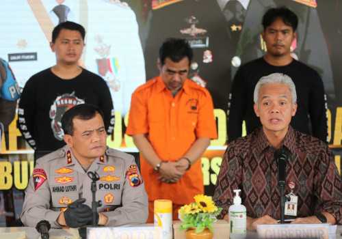 Ganjar Marah! Kasus Pencabulan Santri di Batang: Capai 17 Korban