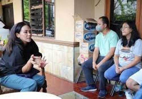 Tia Hendi Berikan Pendampingan Psikologis, Keluarga Almarhum Iwan Boedi