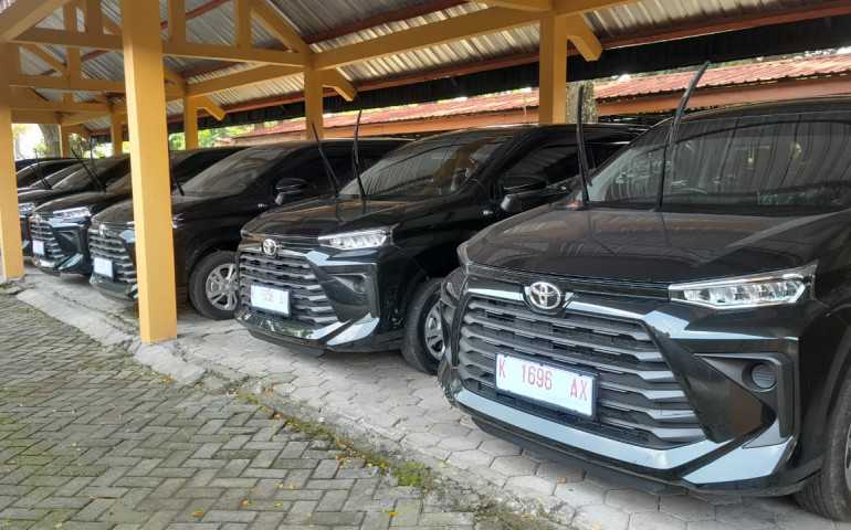 Belasan Mobil Operasional Kecamatan Dikandangkan di Parkiran Setda