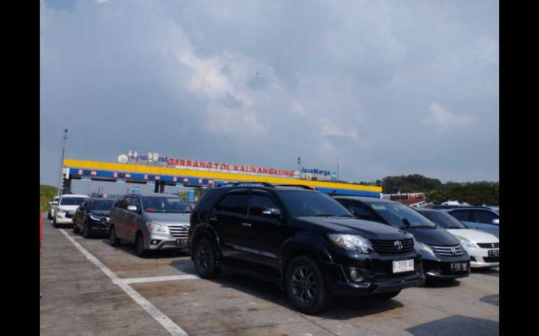Catat! One Way Tol Arah Jakarta Mulai Ditrapkan Hari ini