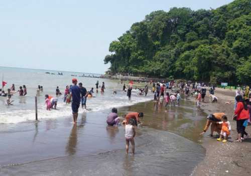 Libur Lebaran, Objek Wisata Jateng Wajib Dikunjungi: Pantai Sigandu Batang