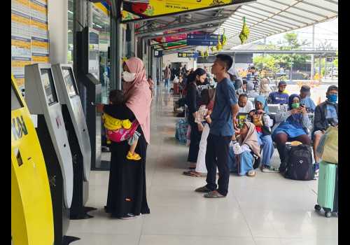 Jumlah Penumpang Kereta Api Masih Tinggi Hingga H+4 Lebaran, Ini Pesan KAI Daop 4 Semarang
