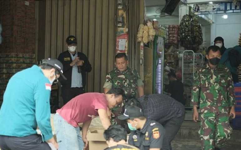 Berantas Rokok dan Miras Ilegal, Bea Cukai Gelar Operasi Pasar Gabungan