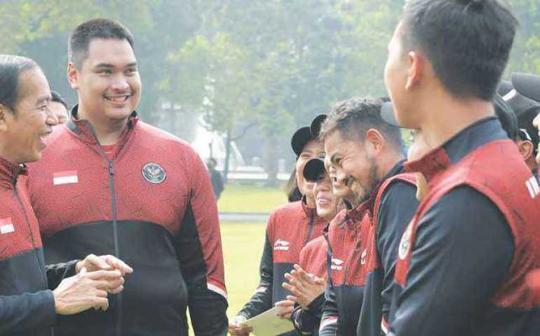 Resmi Dilepas Jokowi, Kontingen Indonesia untuk SEA Games 2023 Langsung Berangkat ke Kamboja