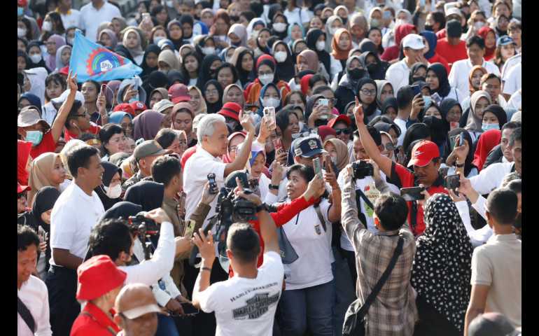 Peringatan May Day di Salatiga, Ganjar: Pentingnya Transportasi Antar Industri