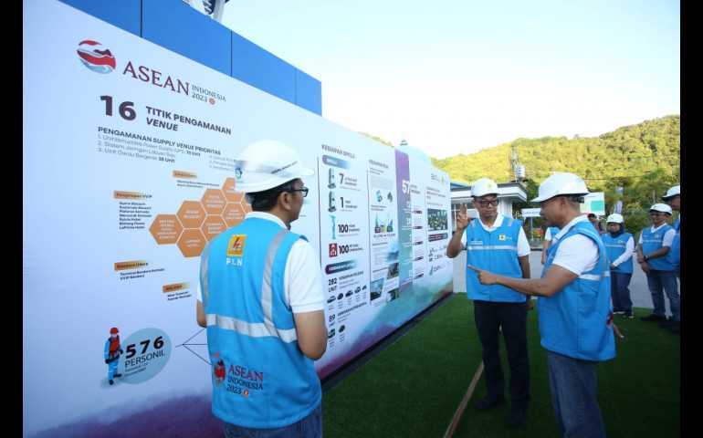 Siap Sukseskan KTT ASEAN di Labuan Bajo, Dirut PLN Pimpin Apel Siaga Kelistrikan bersama Gubernur NTT