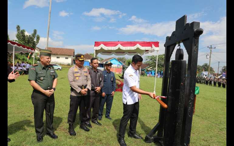 TMMD Sasar Desa Ngesrepbalong Kendal; Buka Akses Jalan Penghubung Desa