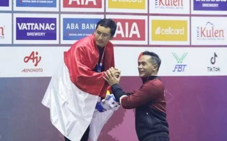 Perenang Indonesia Felix; Raih Emas dan Pecahkan Rekor SEA Games