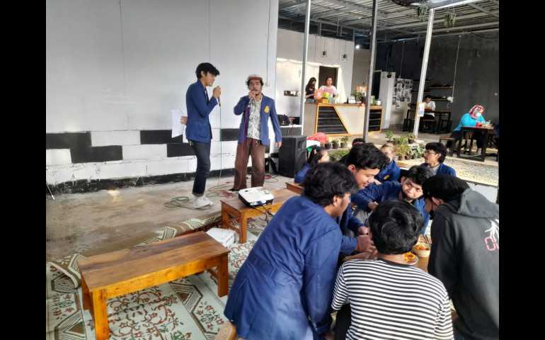 Mahasiswa Ilkom USM gelar Pelatihan Smartphone Videografi bagi pelaku UMKM Kecamatan Tembalang