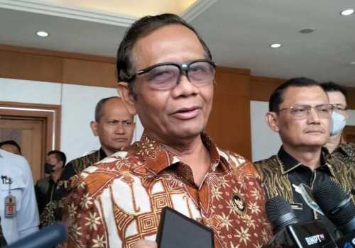 Johnny G Plate Tersangka, Jokowi Tunjuk Mahfud MD sebagai Plt Menkominfo