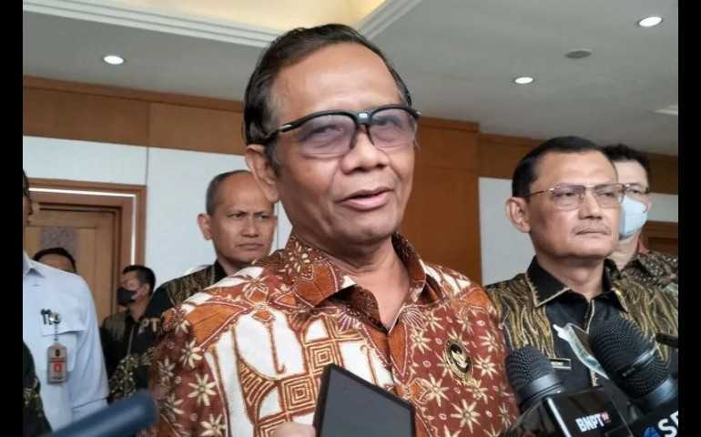 Johnny G Plate Tersangka, Jokowi Tunjuk Mahfud MD sebagai Plt Menkominfo