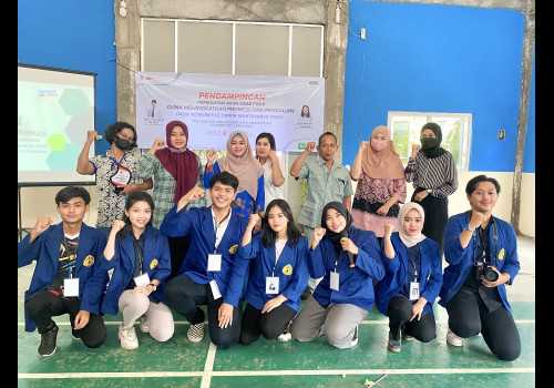 Bantu Usaha Komunitas UMKM Muktiharjo Kidul, Mahasiswa Ilmu Komunikasi USM Kenalkan Platform Grab Food