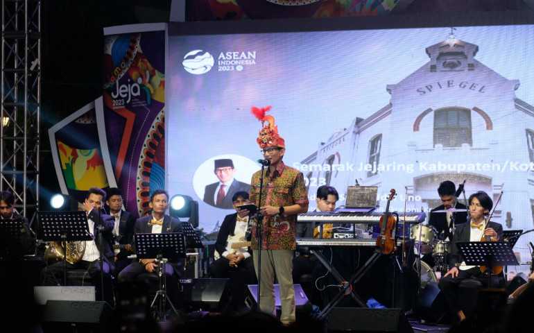 Ribuan Masyarakat Antusias Saksikan Pembukaan Semarak Jejakk Kreatif 2023, Menparekraf: Bangkitkan Ekonomi Kreatif Indonesia