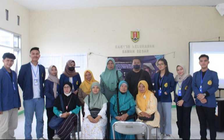 Mahasiswa Ilmu Komunikasi USM Berikan Pendampingan Pembuatan Desain Logo dan Kemasan kepada Pelaku UMKM di  Kelurahan Sawah Besar Semarang