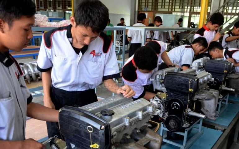70 Persen Lulusan SMKN Jateng Sudah Diterima Kerja