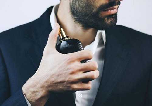 Ini Dia Aroma Parfum Pria yang Menarik Bagi Wanita