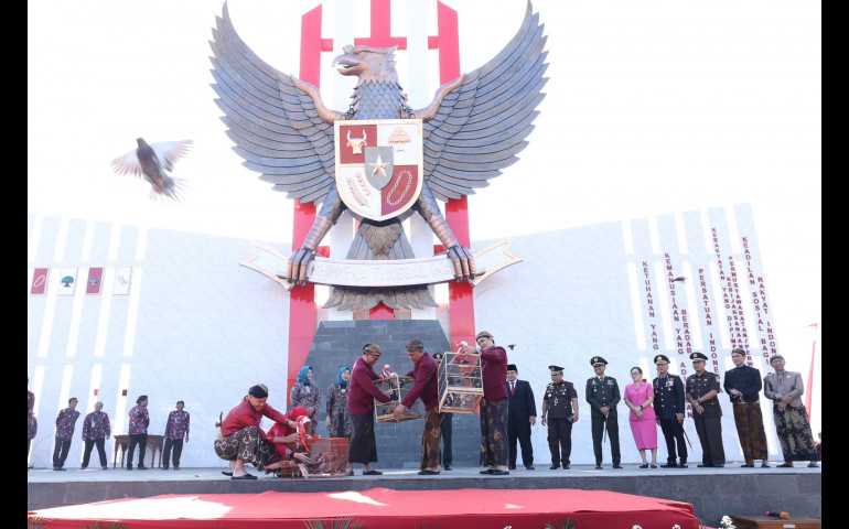 Ganjar Ajak Kades Gali Sejarah Desa pada Momen Peringatan Hari Lahir Pancasila