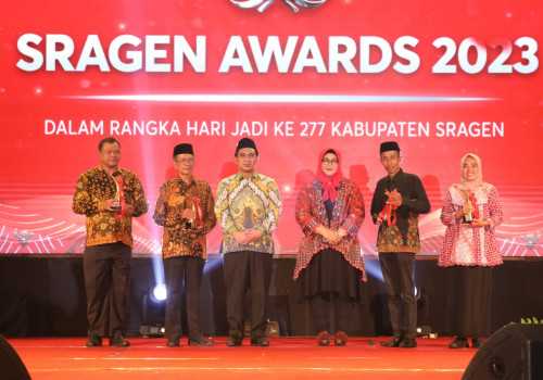 Gelar Sragen Award dalam Rangka HUT ke-277, Wagub Jateng: Pacu Inovasi dan Prestasi Masyarakat!
