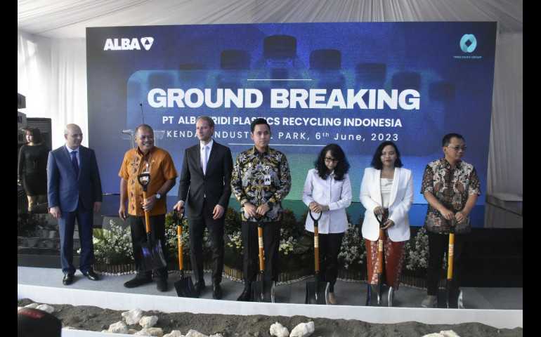 Bupati Kendal Dico M Ganinduto Sambut Baik, PT. Alba Tridi Recycling Plastics Sebagai Solusi Sampah Plastics di Kendal